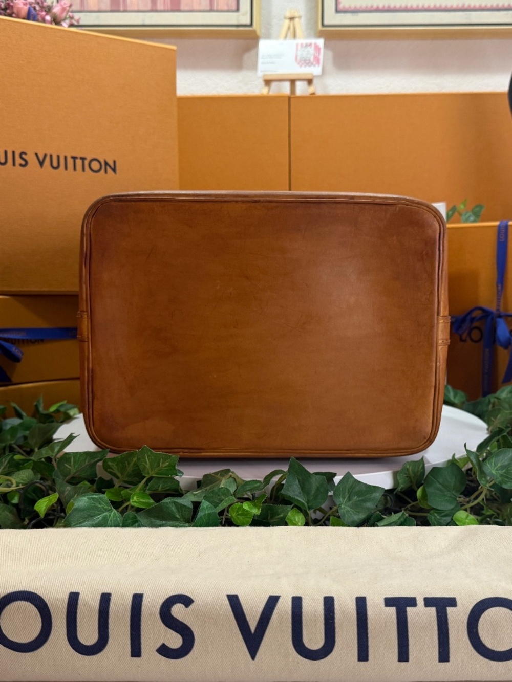 ELEGANT LOUIS VUITTON NOE BAG! - Picture 8 of 17